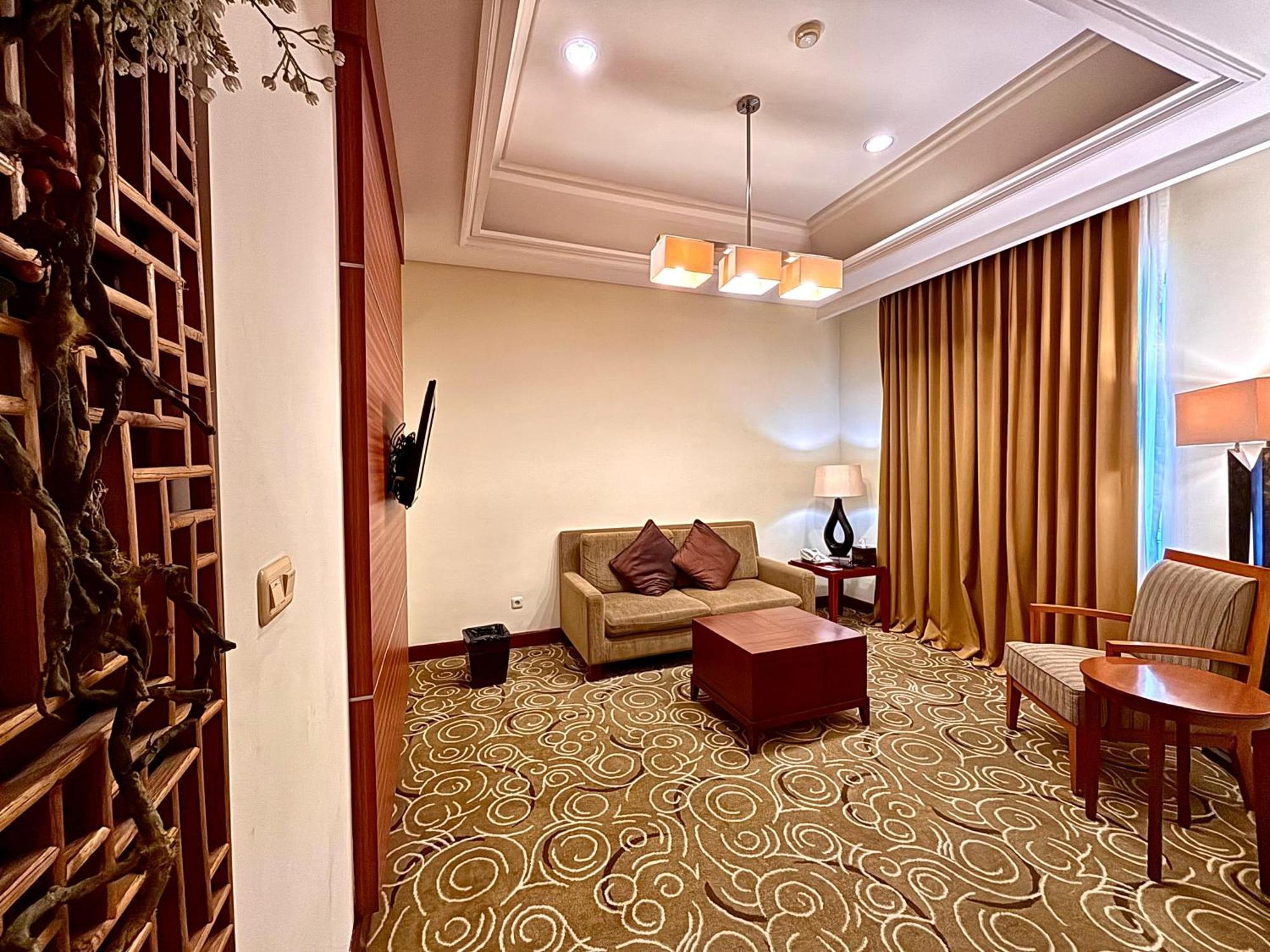 Manado Quality Hotel Buitenkant foto