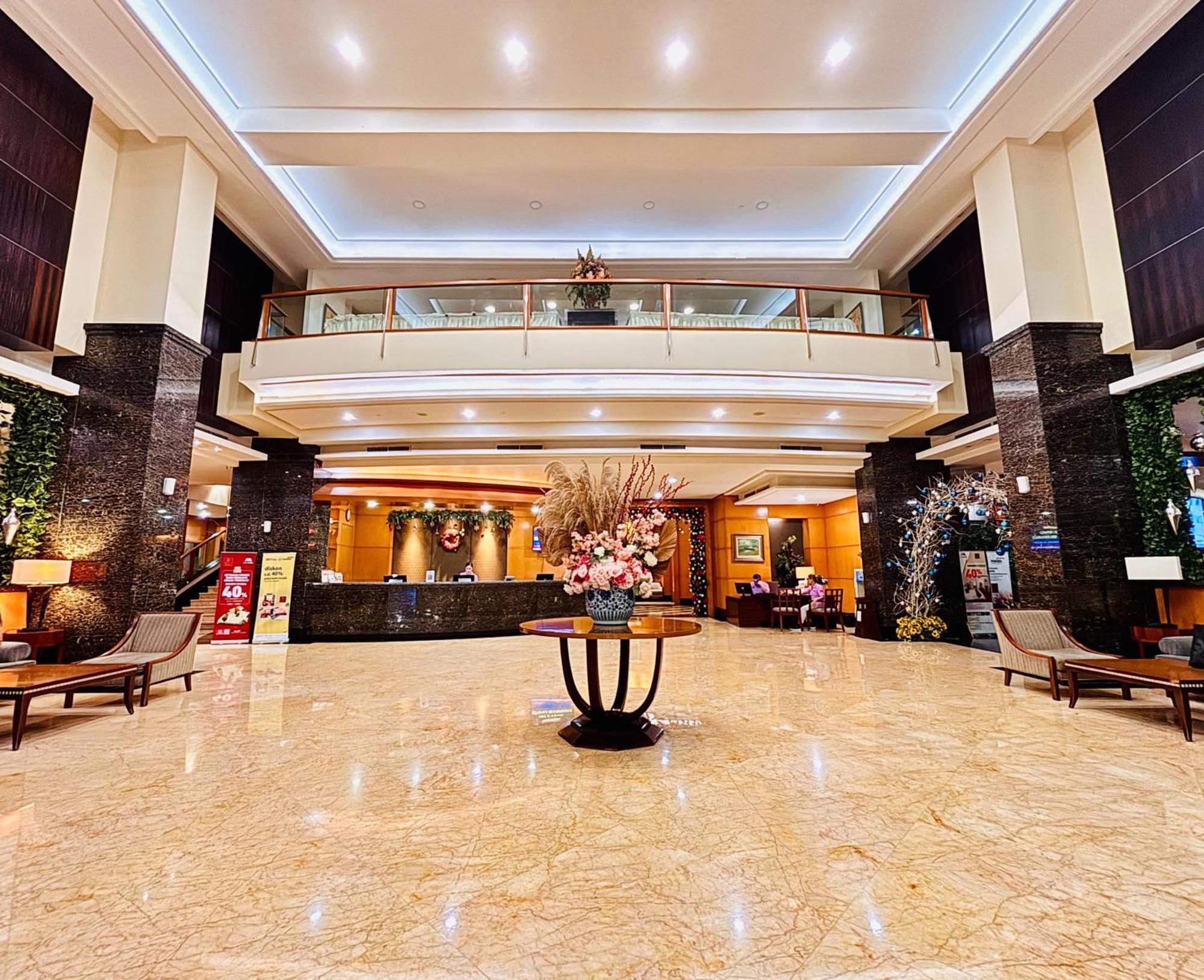 Manado Quality Hotel Buitenkant foto