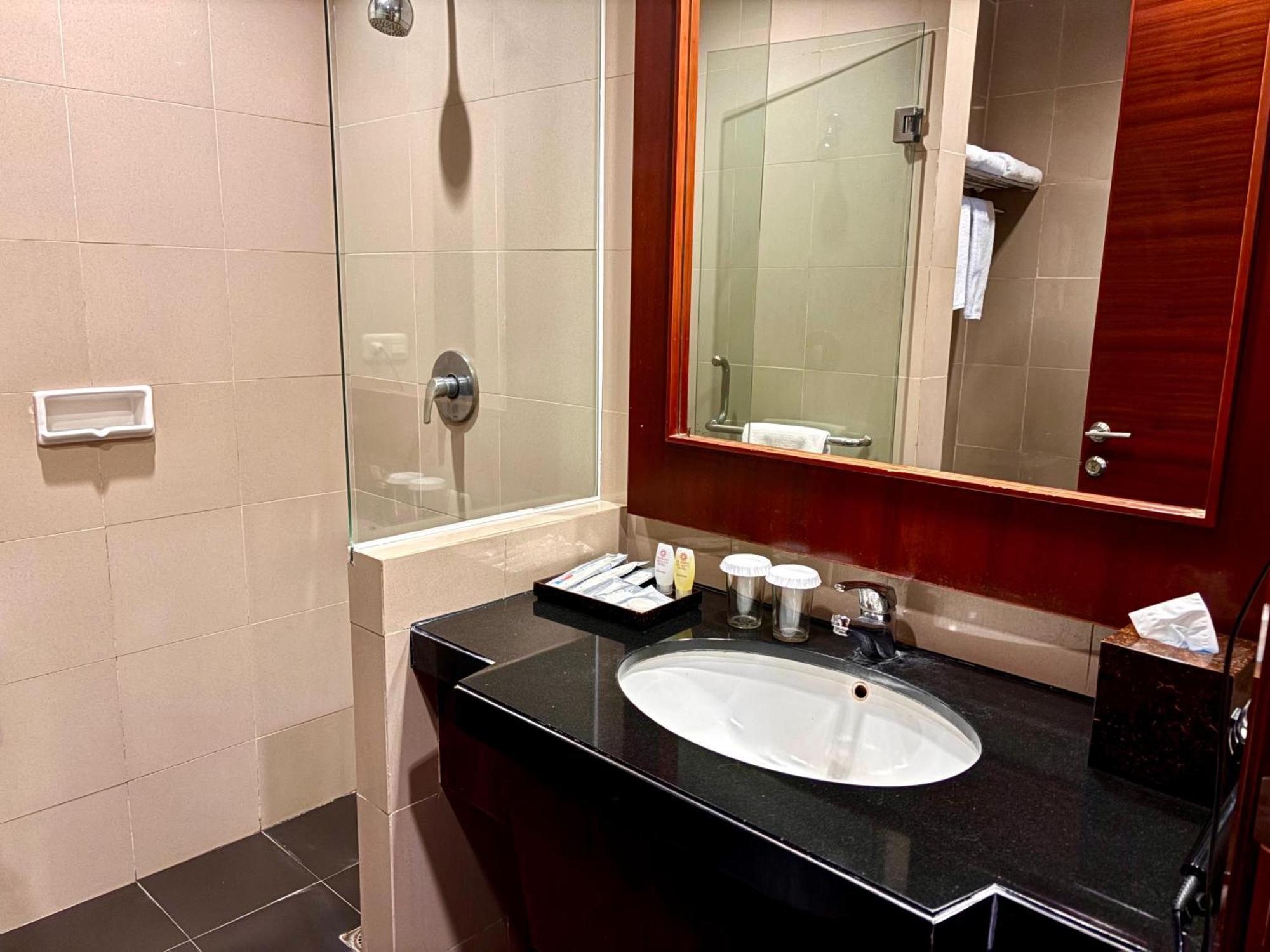 Manado Quality Hotel Buitenkant foto